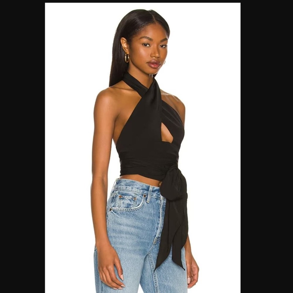 superdown Black Halter Crop Top - Picture 2 of 12